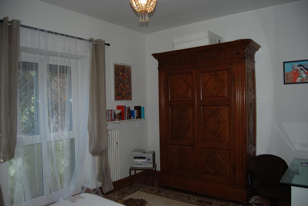 Bed and Breakfast La Badia Del Cavaliere Rom Zimmer foto